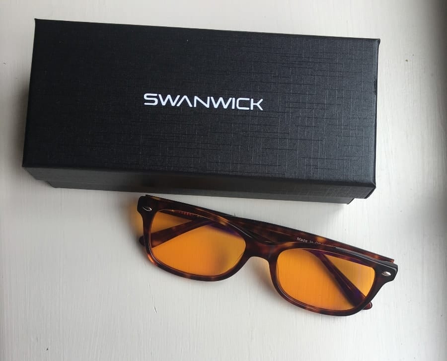 SWANWICK'S BLUE LIGHT BLOCKING GLASSES REVIEW - Do the "swannies" really work? The Other Shift - Swannies and case