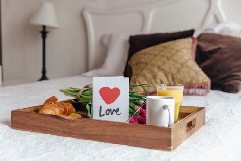 Breakfast in bed | Night Shift Is Ruining My Marriage. How to Stop It Happening